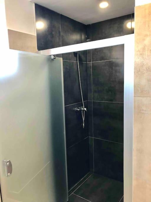 Spacious Apartment Near Hockey And Football Arena Bratislava Extérieur photo